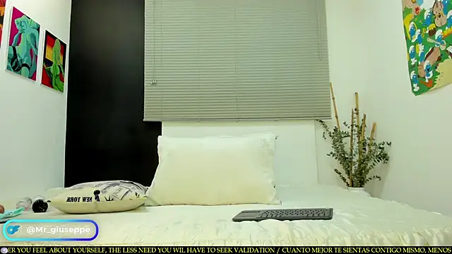 Snapshot of Tylergiuseppe_ chatting on 02-25-25, 07:49 Tylergiuseppe  online show from 02-25-25, 07:49