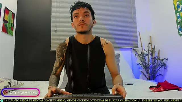 Snapshot of Tylergiuseppe_ chatting on 02-13-25, 10:11 Tylergiuseppe  online show from 02-13-25, 10:11