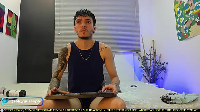 Snapshot of Tylergiuseppe_ chatting on 02-14-25, 10:36 Tylergiuseppe  online show from 02-14-25, 10:36
