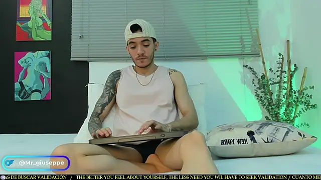 Snapshot of Tylergiuseppe_ chatting on 03-18-25, 08:16 Tylergiuseppe  online show from 03-18-25, 08:16