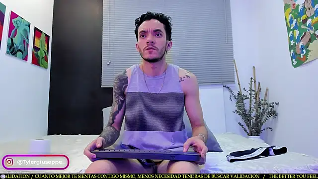Snapshot of Tylergiuseppe_ chatting on 02-20-25, 09:20 Tylergiuseppe  online show from 02-20-25, 09:20