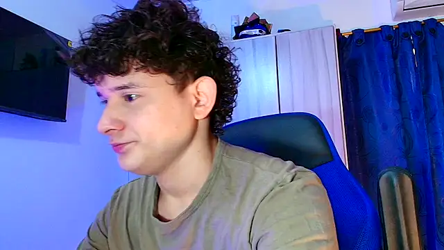 Nathan Bluee online show from 12-17-25, 04:45