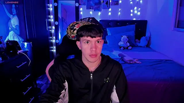 DominicPrince online show from 09-26-25, 02:40