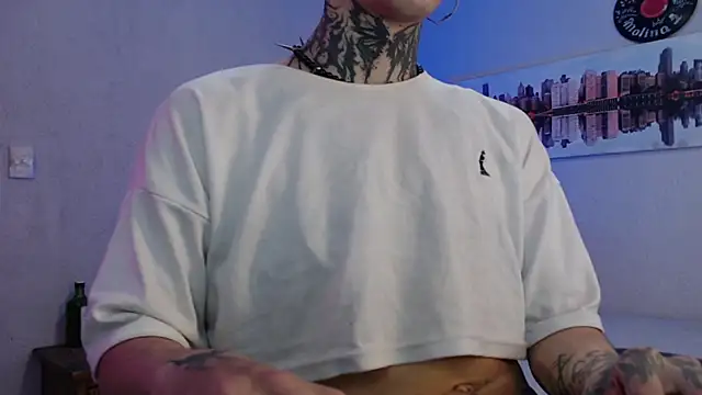 Snapshot of Andy_bapho chatting on 02-04-25, 02:32 Andy bapho online show from 02-04-25, 02:32