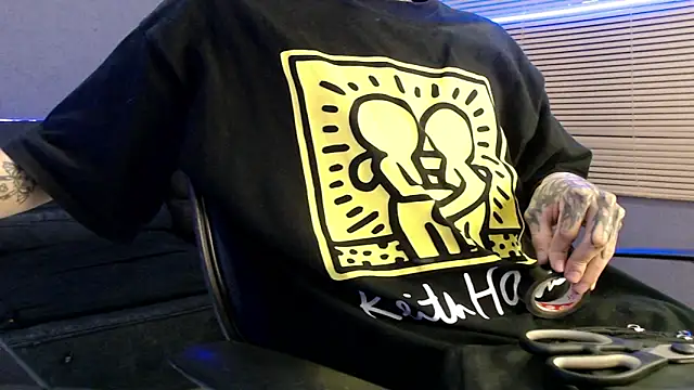 Snapshot of Andy_bapho chatting on 09-12-25, 02:39 Andy bapho online show from 09-12-25, 02:39