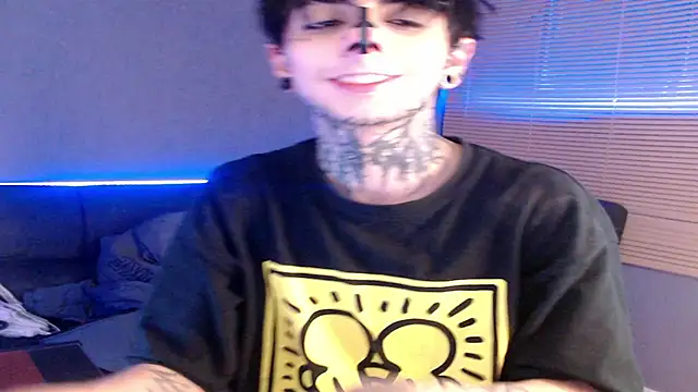 Snapshot of Andy_bapho chatting on 09-12-25, 02:34 Andy bapho online show from 09-12-25, 02:34