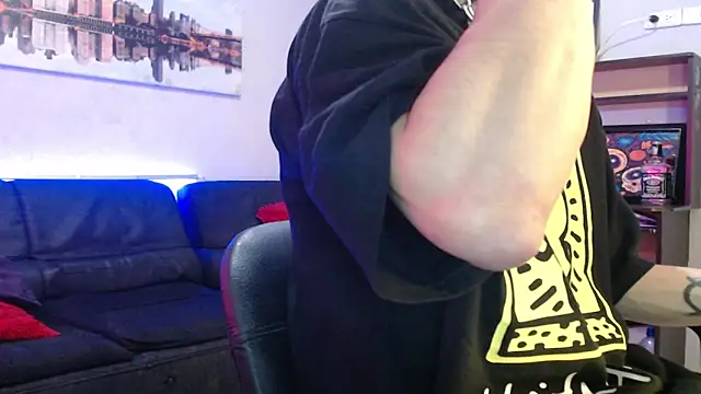 Snapshot of Andy_bapho chatting on 09-10-25, 03:11 Andy bapho online show from 09-10-25, 03:11