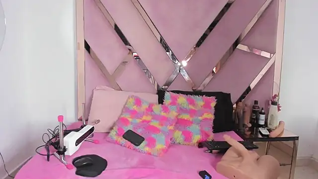 Freyaht online show from 09-30-25, 05:02