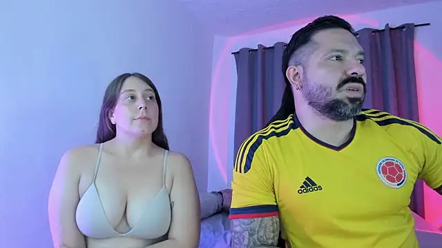 FreeLoveCouple online show from 06-18-26, 03:16
