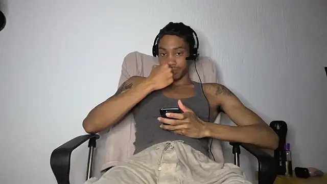 Skinnyblackman online show from 06-10-26, 05:19