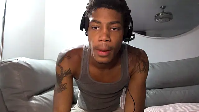 Skinnyblackman online show from 10-13-25, 10:21