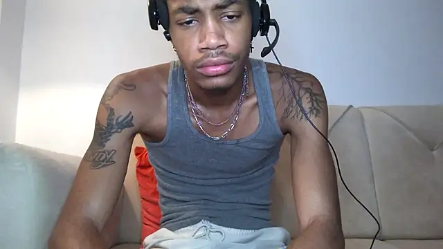 Skinnyblackman online show from 11-11-25, 01:44