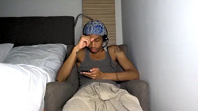 Skinnyblackman online show from 05-01-26, 01:10