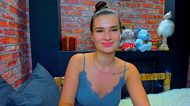 Snapshot of UrJoyy chatting on 12-11-24, 06:31 UrJoyy online show from 12-11-24, 06:31