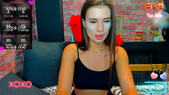 Snapshot of UrJoyy chatting on 09-23-25, 02:51 UrJoyy online show from 09-23-25, 02:51