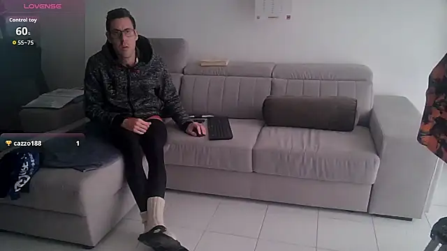 Meriozoro online show from 01-18-26, 03:04