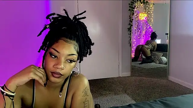Snapshot of SheSoNastyy_21 chatting on 10-01-25, 10:52 SheSoNastyy 21 online show from 10-01-25, 10:52