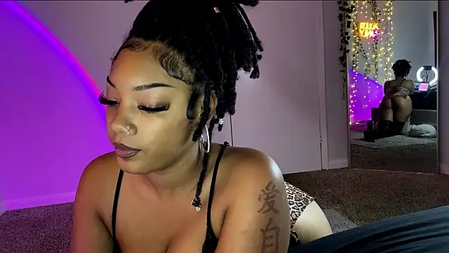 Snapshot of SheSoNastyy_21 chatting on 10-13-25, 10:06 SheSoNastyy 21 online show from 10-13-25, 10:06