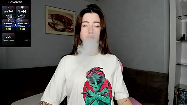 Luxuryalma online show from 10-02-25, 06:39