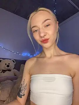 Snapshot of _urbestie_ chatting on 02-27-26, 11:04 urbestie online show from 02-27-26, 11:04