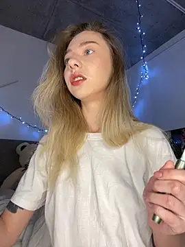 Snapshot of _urbestie_ chatting on 01-11-26, 09:22 urbestie online show from 01-11-26, 09:22