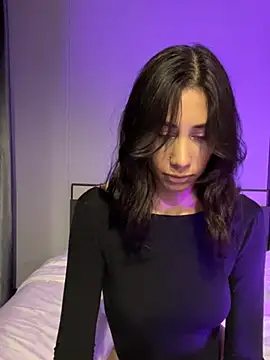 Snapshot of Sophiehii chatting on 02-10-25, 12:39 Sophiehii online show from 02-10-25, 12:39