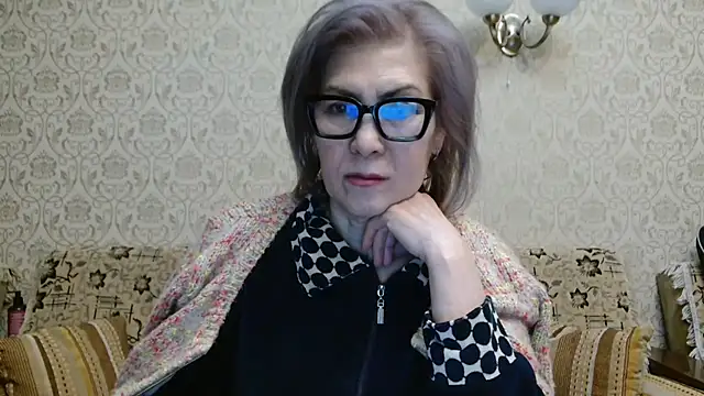 Snapshot of Elegant00Lady chatting on 10-11-25, 05:47 Elegant00Lady online show from 10-11-25, 05:47