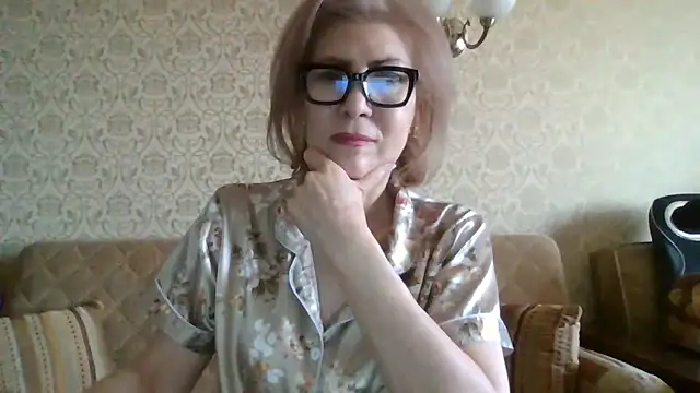 Elegant00Lady online show from 06-18-26, 04:00