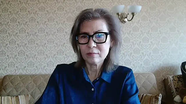 Elegant00Lady online show from 11-18-25, 10:07