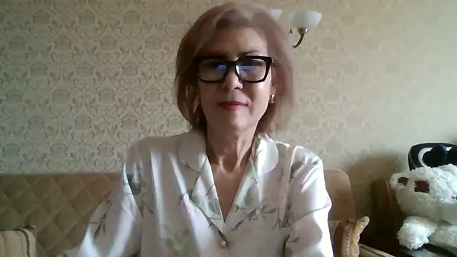 Elegant00Lady online show from 05-26-26, 04:43