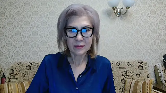 Snapshot of Elegant00Lady chatting on 10-03-25, 03:02 Elegant00Lady online show from 10-03-25, 03:02
