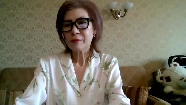 Elegant00Lady online show from 02-16-26, 04:33