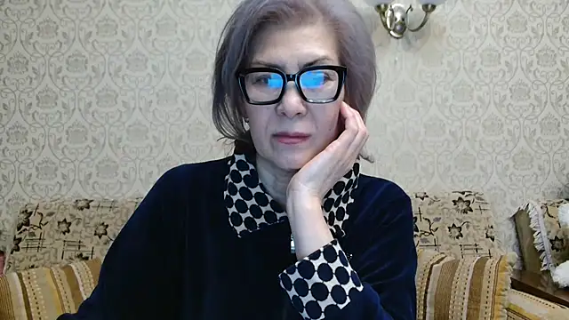 Snapshot of Elegant00Lady chatting on 10-13-25, 05:25 Elegant00Lady online show from 10-13-25, 05:25