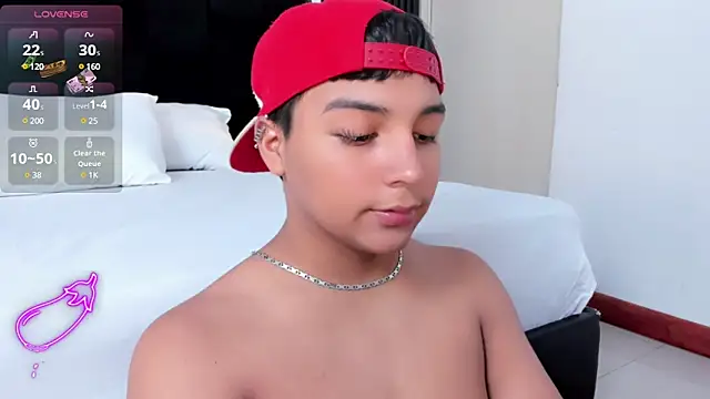 Snapshot of Seductivo_jr chatting on 02-05-25, 04:16 Seductivo jr online show from 02-05-25, 04:16
