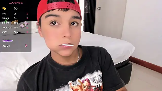 Snapshot of Seductivo_jr chatting on 02-16-25, 07:15 Seductivo jr online show from 02-16-25, 07:15