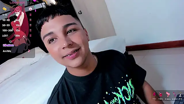 Snapshot of Seductivo_jr chatting on 01-10-25, 08:29 Seductivo jr online show from 01-10-25, 08:29