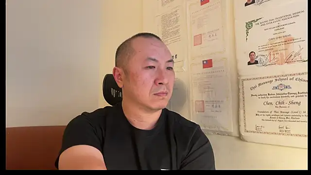 Snapshot of chih515 chatting on 12-28-24, 07:44 chih515 online show from 12-28-24, 07:44