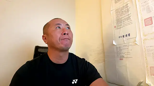 Snapshot of chih515 chatting on 10-03-25, 12:14 chih515 online show from 10-03-25, 12:14