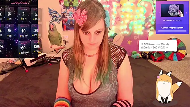 Snapshot of BabyZelda chatting on 02-16-25, 10:32 BabyZelda online show from 02-16-25, 10:32