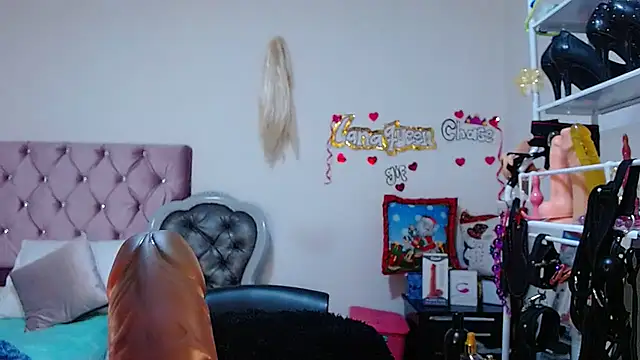 lanaqueen699 online show from 12-01-25, 12:28