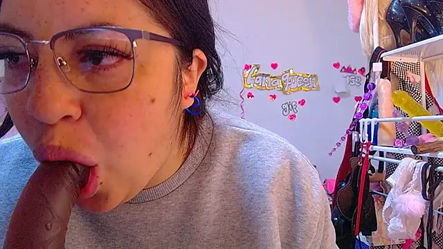 lanaqueen699 online show from 06-04-26, 12:21