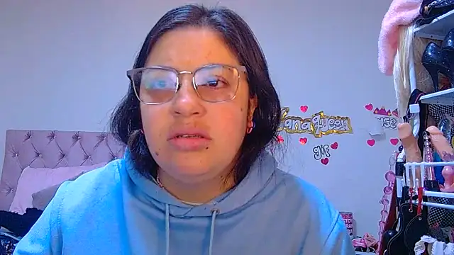 lanaqueen699 online show from 06-11-26, 12:13