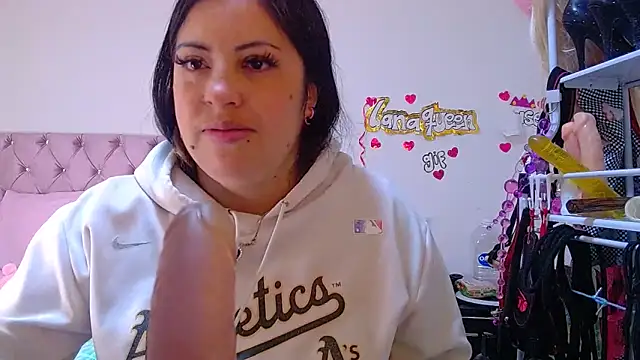 lanaqueen699 online show from 05-06-26, 12:20