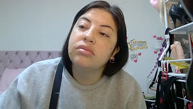 lanaqueen699 online show from 05-05-26, 12:19