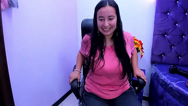 NaomyPrinces online show from 05-25-26, 02:38