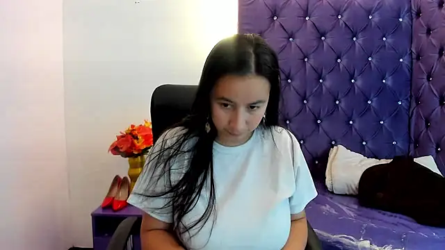 NaomyPrinces online show from 05-23-26, 02:49