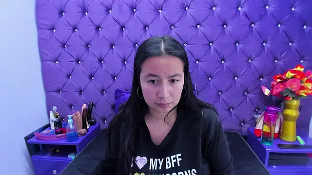 NaomyPrinces online show from 05-08-26, 02:32