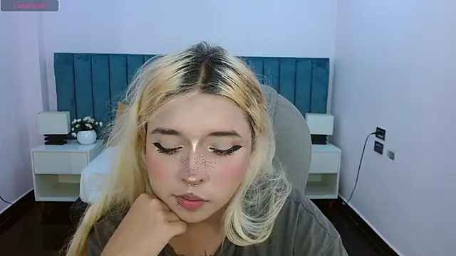 Snapshot of april_bunnyy chatting on 07-02-26, 08:59 april bunnyy online show from 07-02-26, 08:59