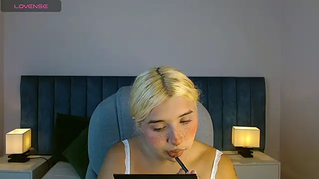 april bunnyy online show from 03-01-25, 04:22