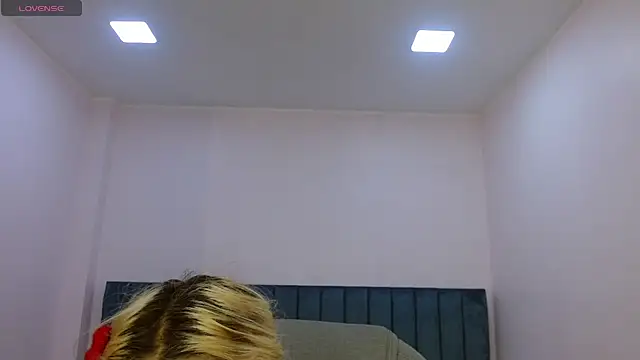 Snapshot of april_bunnyy chatting on 07-03-26, 08:15 april bunnyy online show from 07-03-26, 08:15